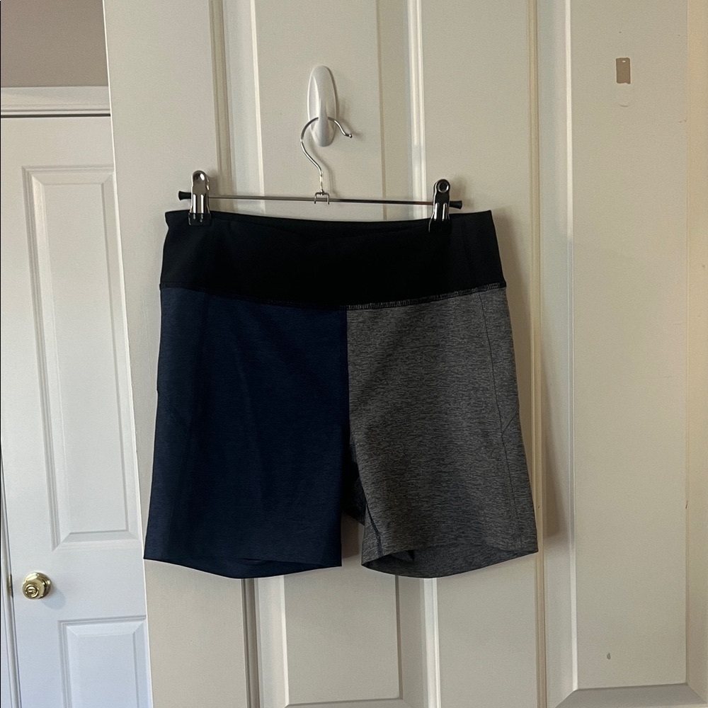Outdoor Voices Women's Black and Gray Biker Shorts